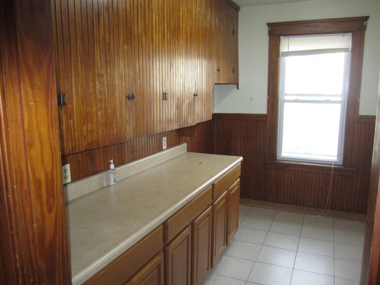 Building Photo - 216 Ingleside Ave