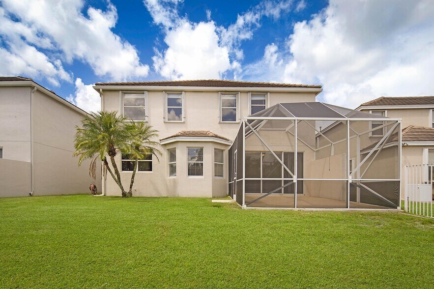 Building Photo - 122 Kensington Way