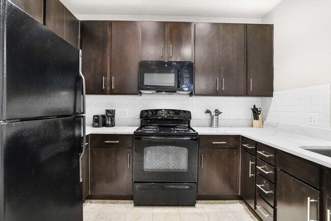 Building Photo - 305 10th Street South