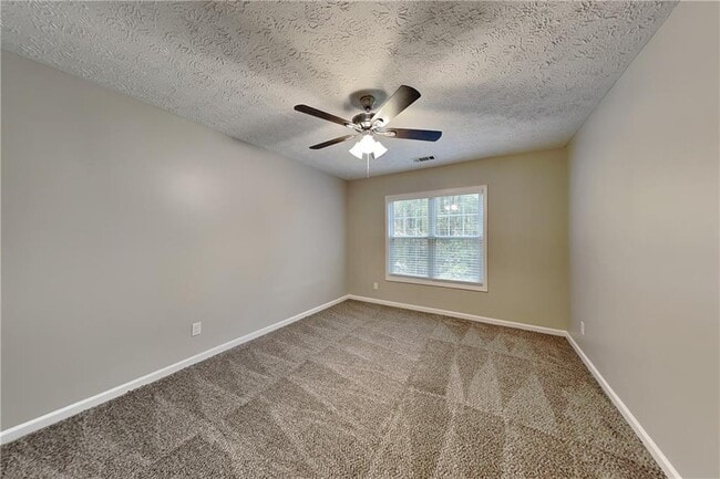 Building Photo - 131 Trellis Ct