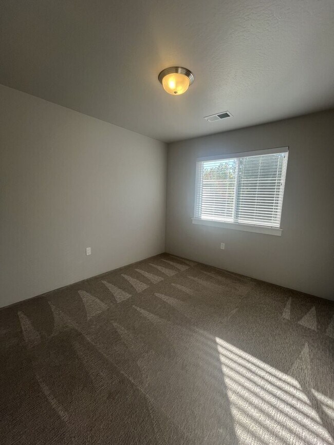 Building Photo - 1835-1837 Lillian St