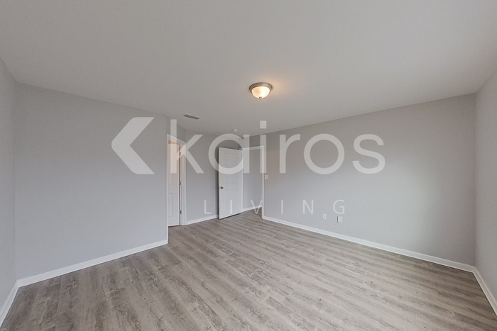 Building Photo - 21664 Yosemite Blvd