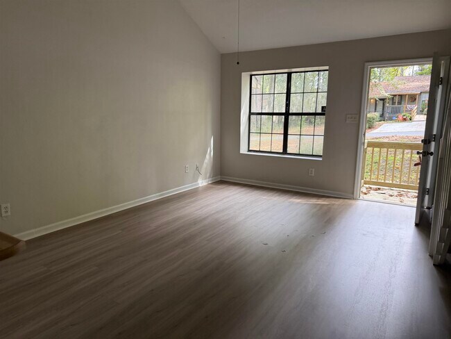 Building Photo - 203 Parkbrook Cir