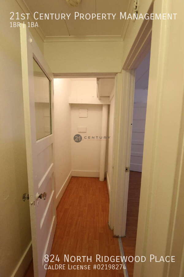 Building Photo - 824 N Ridgewood Pl