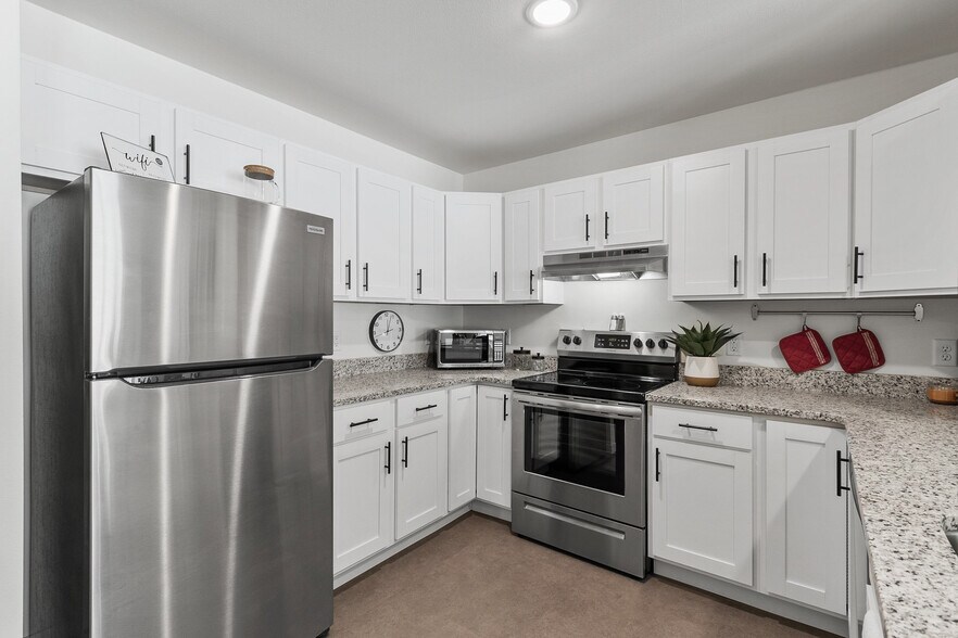 Pine Creek Apartments 131 W Durkee St Wisconsin Dells WI 53965