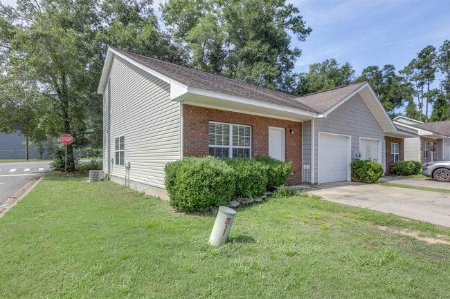 Building Photo - 1744 Corey Wood Cir