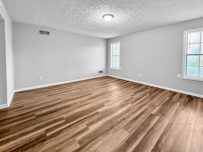 Building Photo - 234 Hillcrest Dr