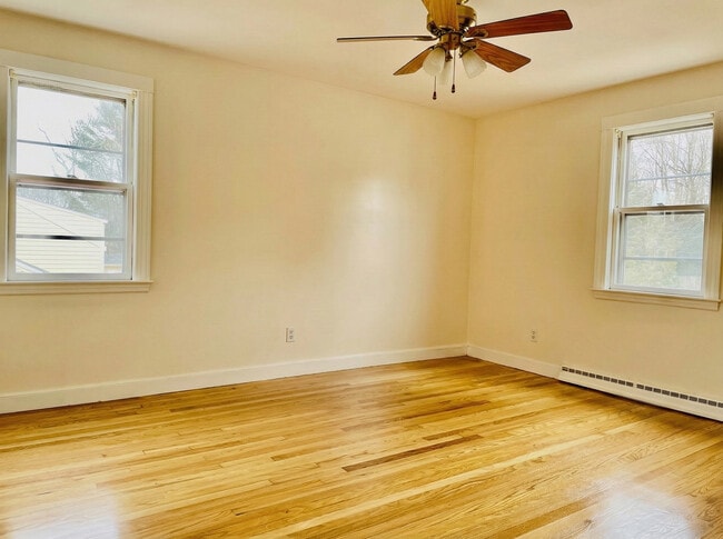 Building Photo - 65 Barbara Ln