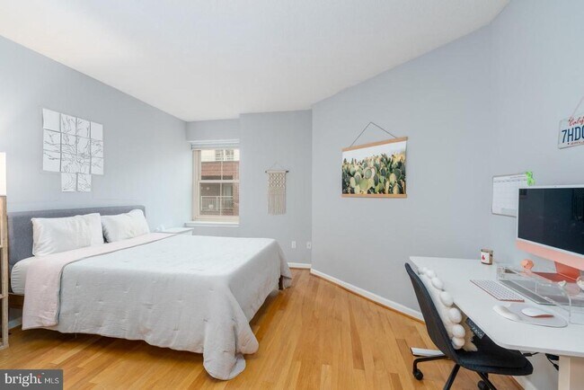 Building Photo - 960 Fell St