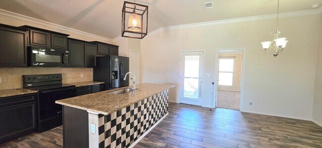 Building Photo - 1025 Pine Leaf Pl