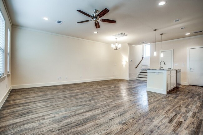 Building Photo - 4316 Hartford St