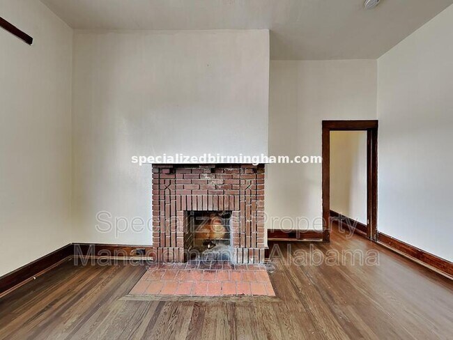 Building Photo - 5813 2nd Ave N