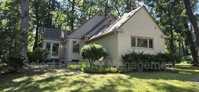 Primary Photo - 7506 W Jefferson Blvd