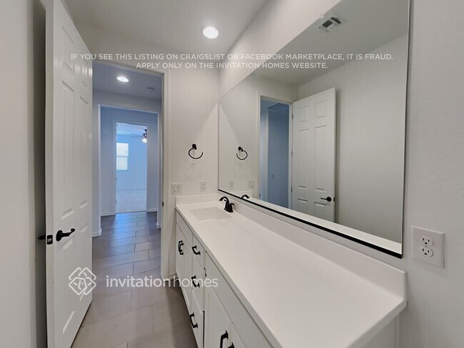 Building Photo - 19816 W Verde Ln