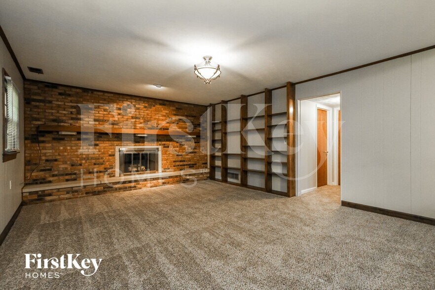 Building Photo - 8341 Rodney Dr
