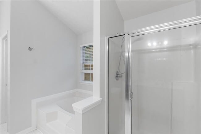 Building Photo - 3870 Safehaven Dr