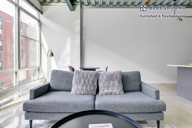 Building Photo - 23 Sidney St