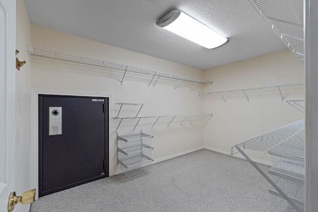 Building Photo - 3171 Airport Rd