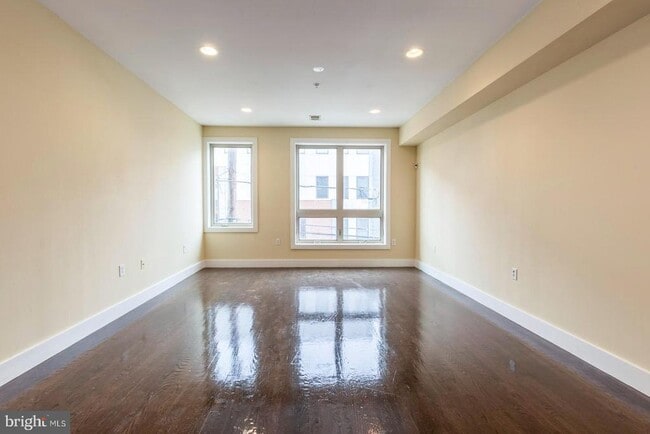 Building Photo - 838 N 15th St