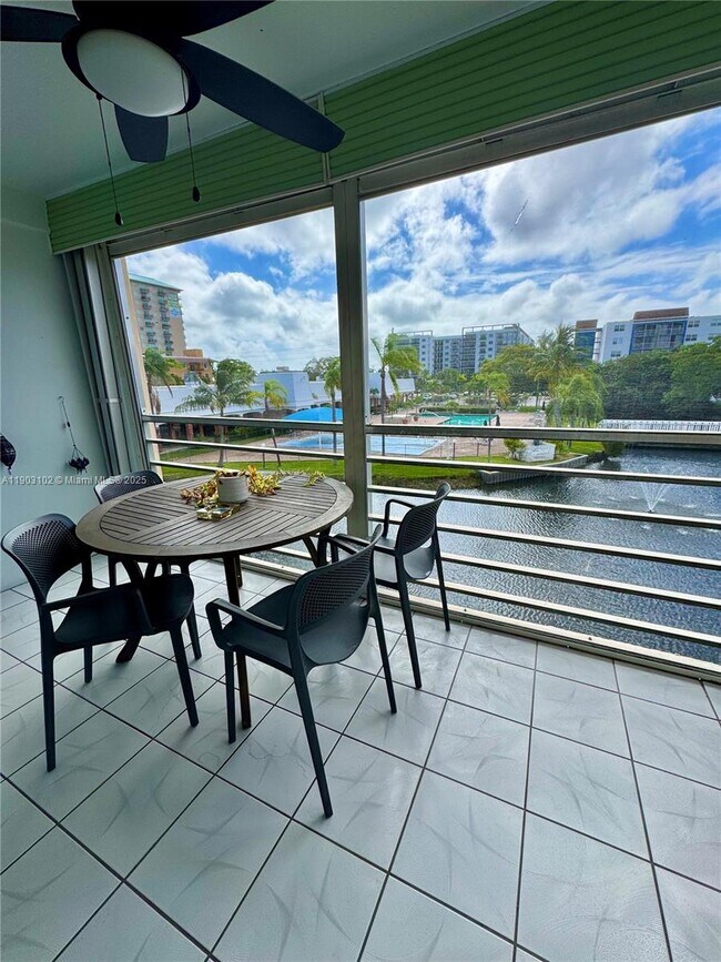 Building Photo - 505 E Dania Beach Blvd