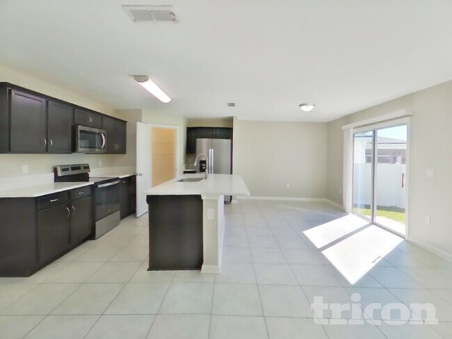 Building Photo - 1916 Constitutional Republic Pl