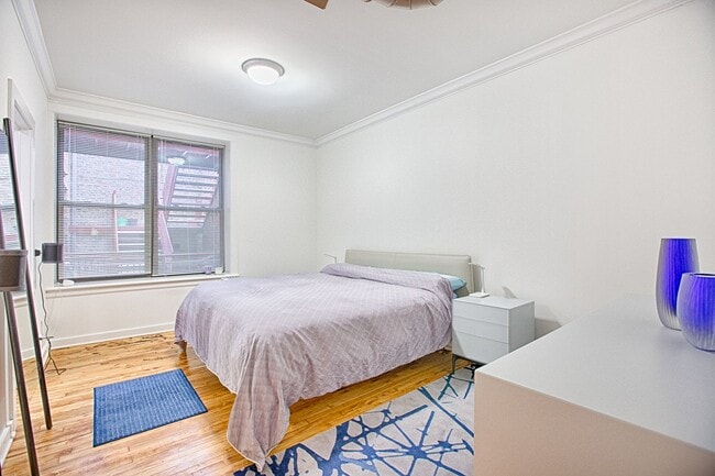 Building Photo - Video Tour- HUGE 1 Bedroom- 2 1/2 Bath Apartment. High-end loft style. Cook's Kitchen- Common Roo...