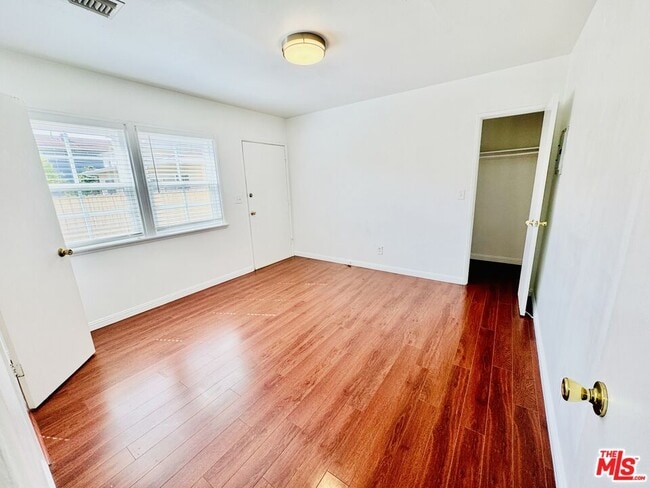 Building Photo - 3711 Selby Ave