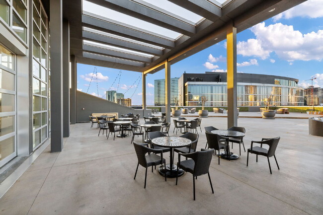 Building Photo - Move-In Ready ICON Condo in The Gulch, Designer Furnished Option, Rare Same-Floor Parking, 2BR wi...