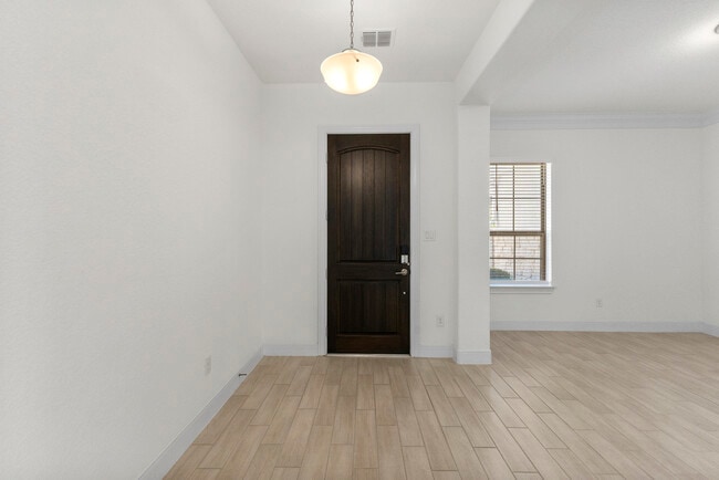 Building Photo - 3839 Balentine