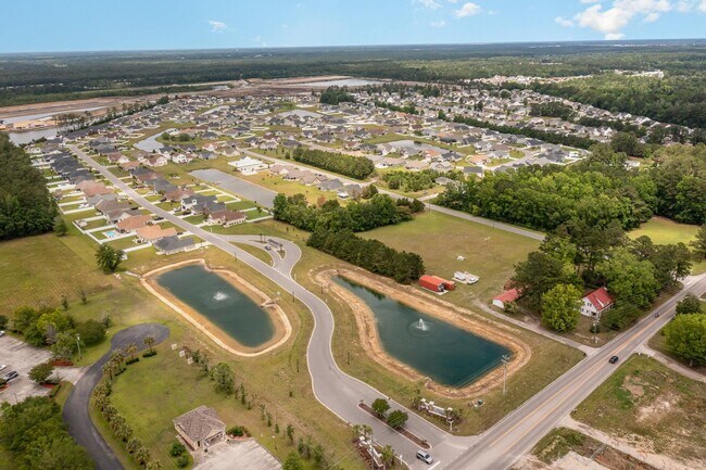 Building Photo - 343 Camrose Wy