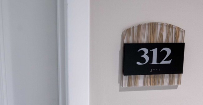 Building Photo - 103 N 1st St