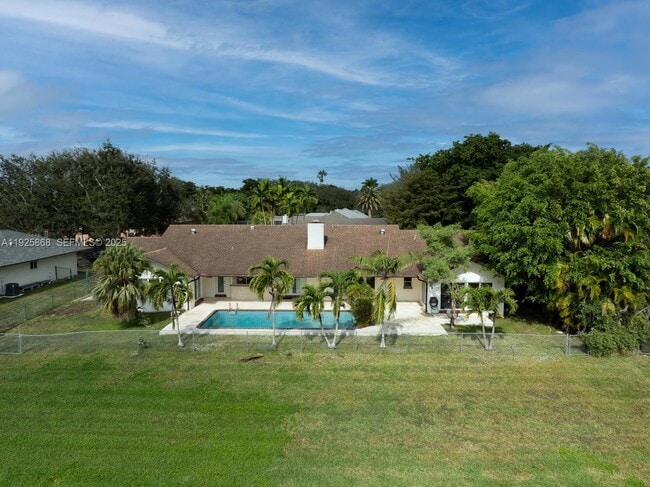 Building Photo - 7860 SW 173rd Terrace