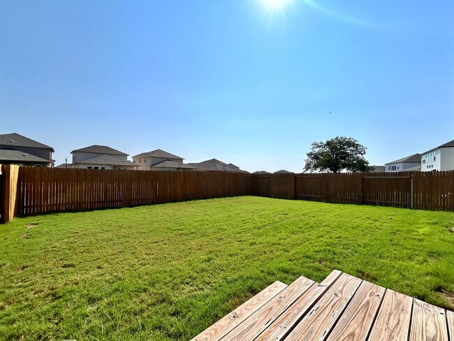 Building Photo - Charming 3-Bed, 2-Bath Home with Modern Up...