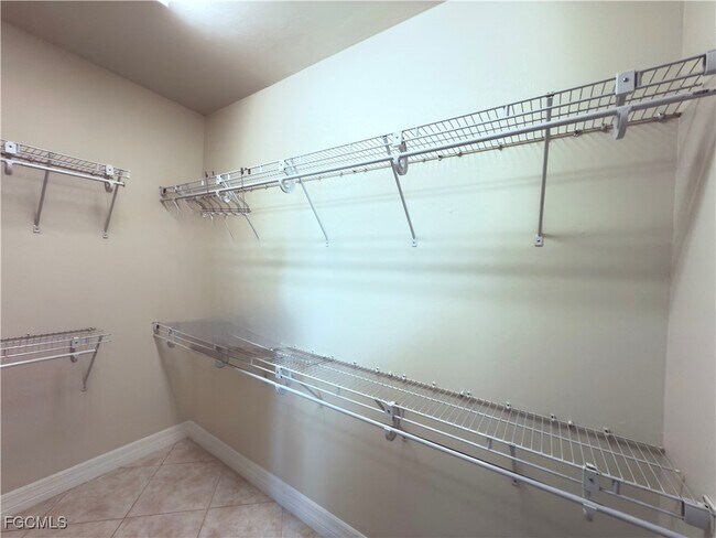 Building Photo - 4954 Iron Horse Way