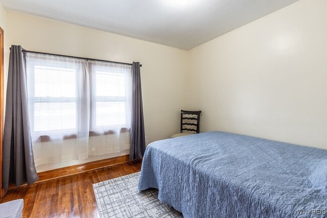 Building Photo - 38 Alexander Ave