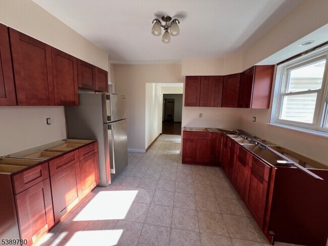 Building Photo - 215 Saddle River Rd