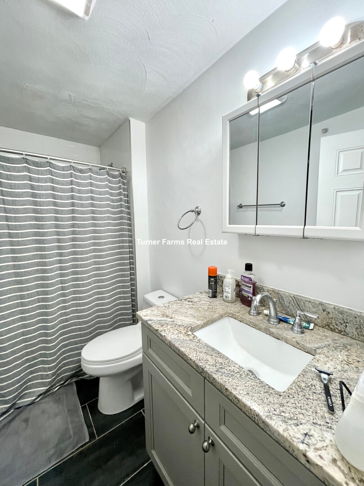 Building Photo - 50 Derby St