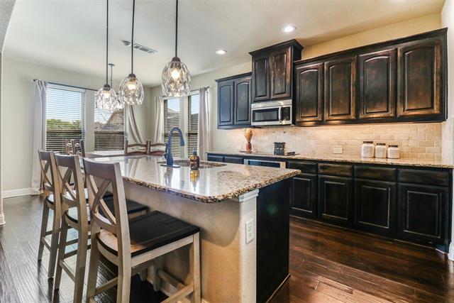 Building Photo - 230 Sandy Way