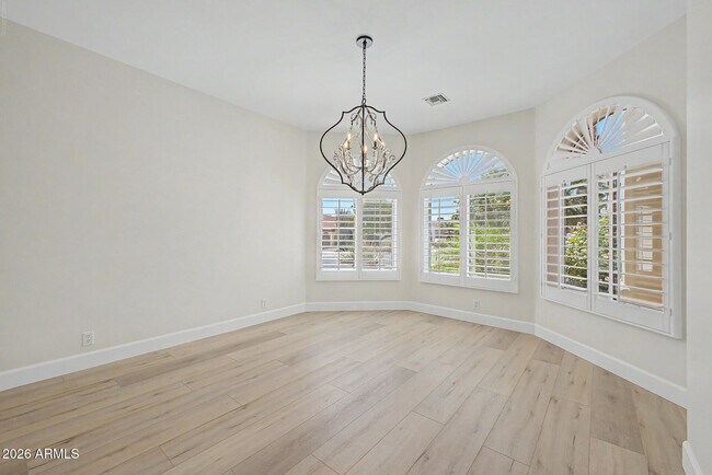 Building Photo - 3740 E Tonto Ct