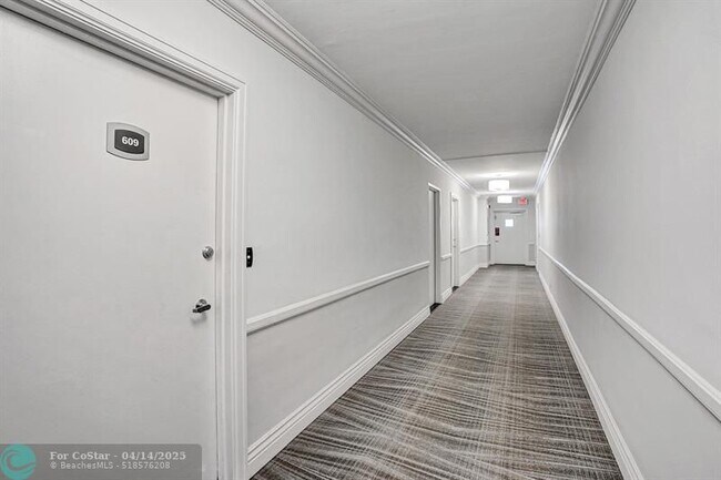 Building Photo - 3800 Galt Ocean Dr