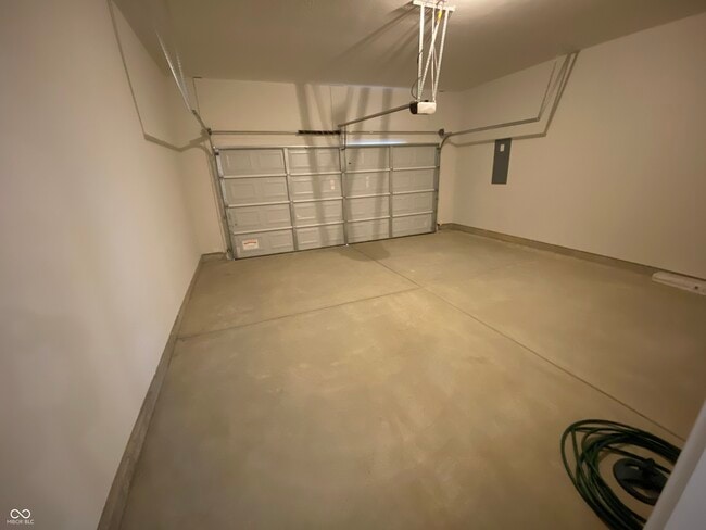 Building Photo - 1070 Valentine Ln
