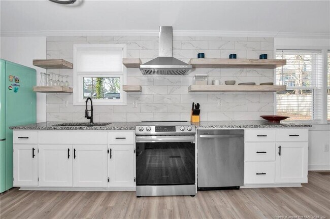 Building Photo - 506 Cross St