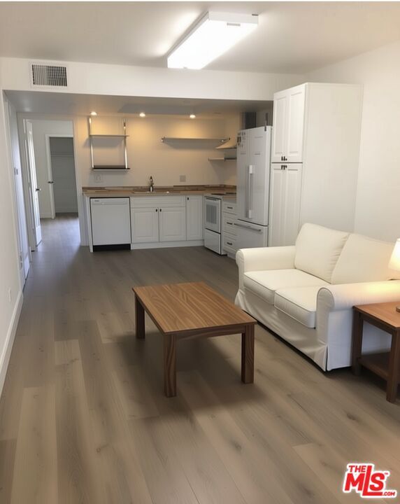 Building Photo - 9647 Spyglass Ave