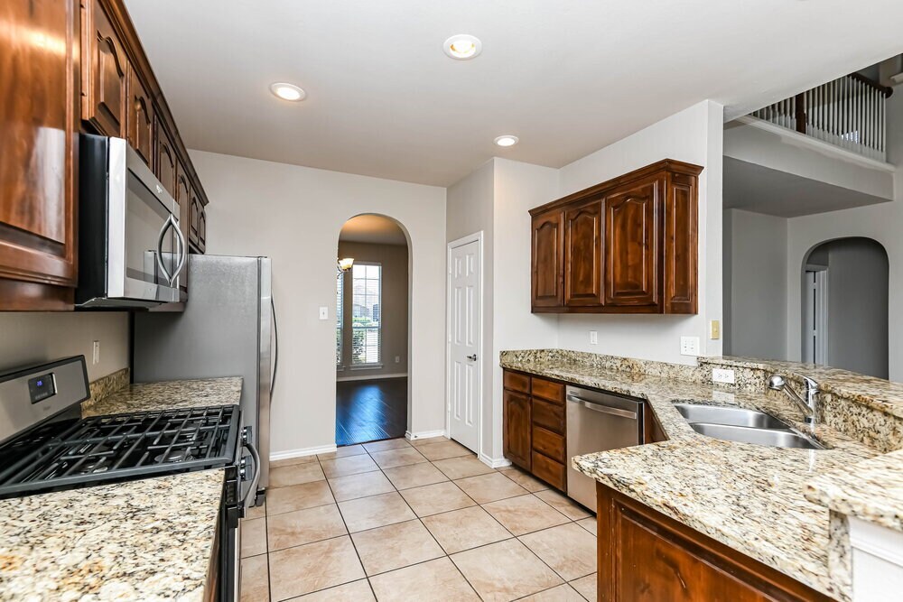 Building Photo - 6216 Melanie Dr