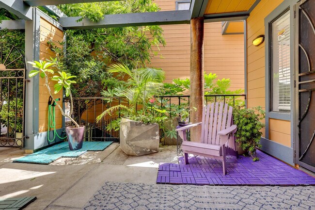 Building Photo - 801 Kalpati Cir