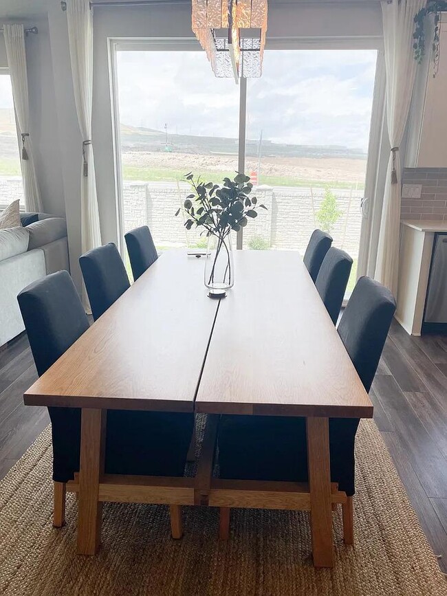 Building Photo - 364 W Snowberry Dr