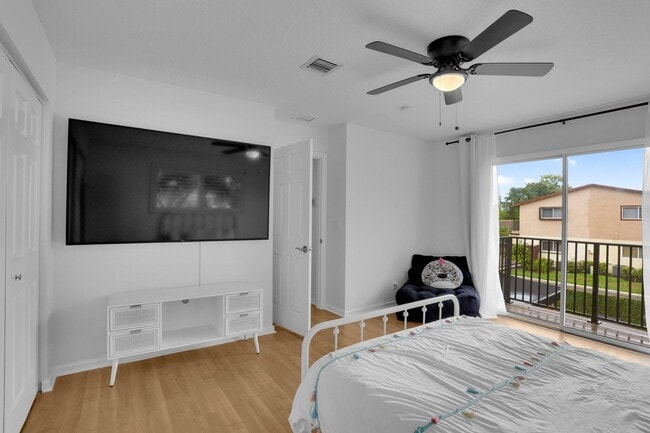 Building Photo - 4180 Landar Dr N