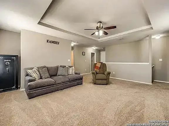 Building Photo - "Spacious 4-Bedroom Oasis with 3 Full Bath...