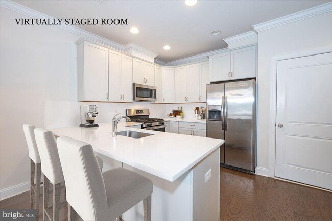 Building Photo - 220 Charles Ellis Dr