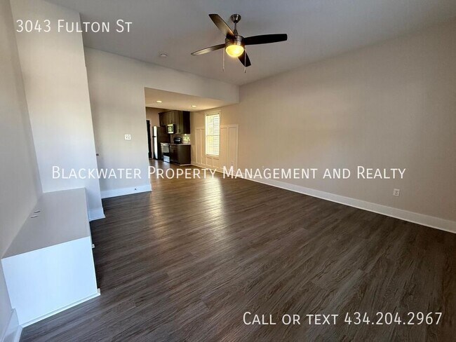 Building Photo - 3043 Fulton St